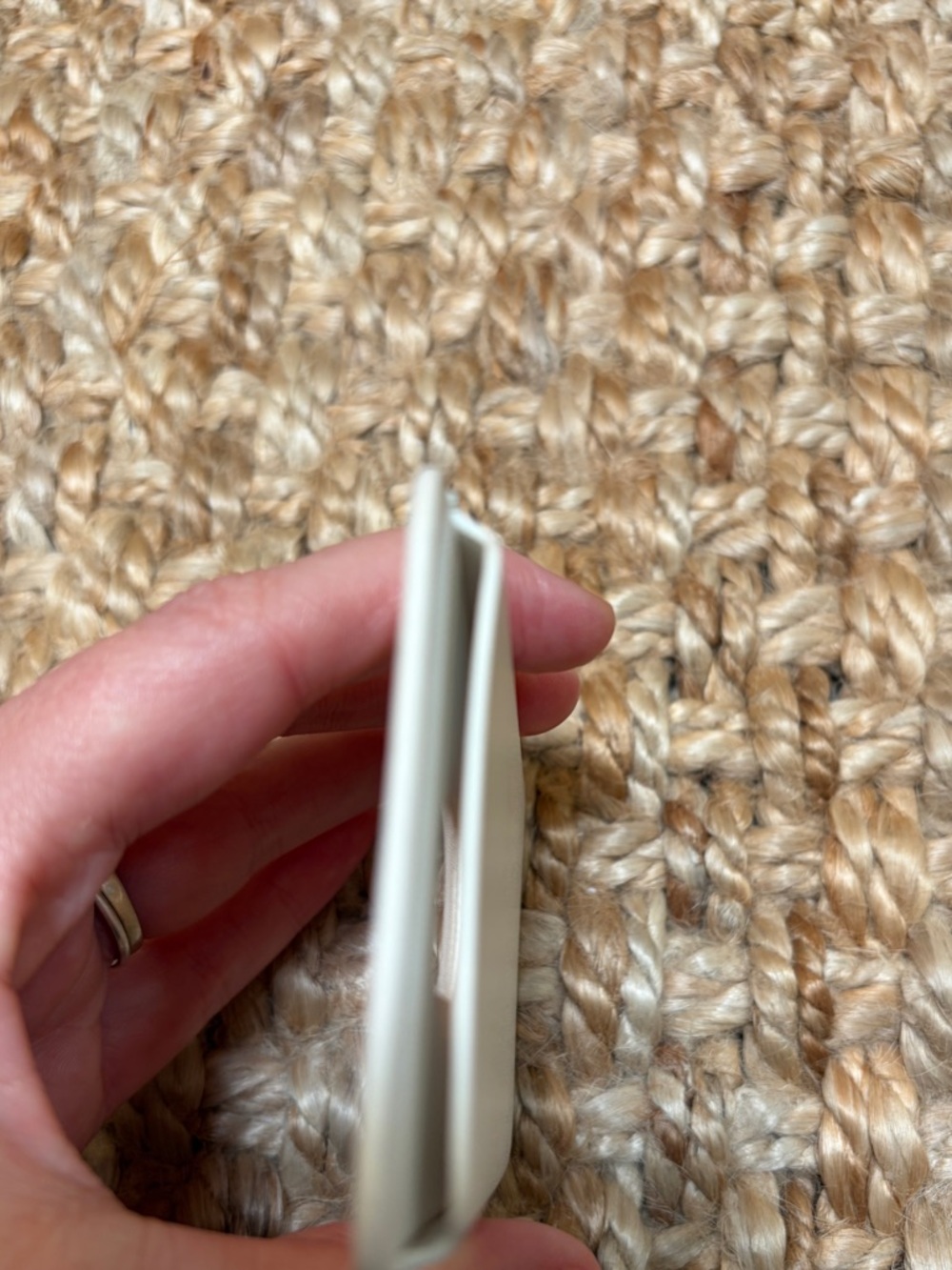 White MagSafe wallet - Picture 3 of 5